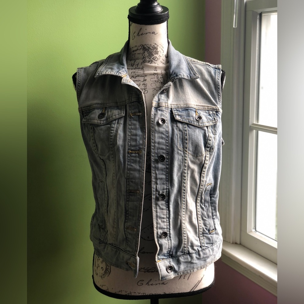 Sleeveless Jean Jacket